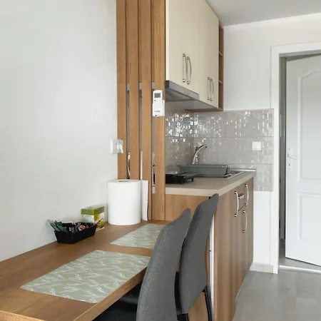 Aquamarine アパート *