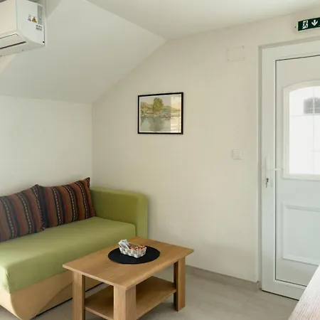 Aquamarine * Golubac