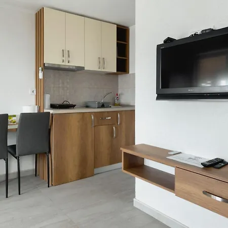 Aquamarine アパート