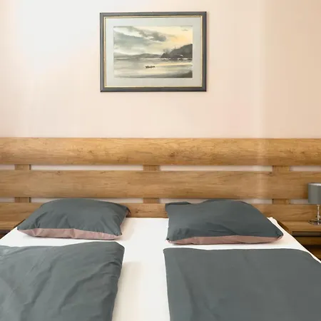 Aquamarine アパート ゴルバッツ